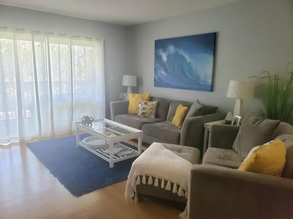 285 SE 10th Street Deerfield Beach FL 33441