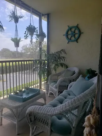 285 SE 10th Street Deerfield Beach FL 33441