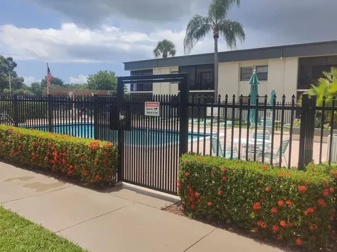 285 SE 10th Street Deerfield Beach FL 33441