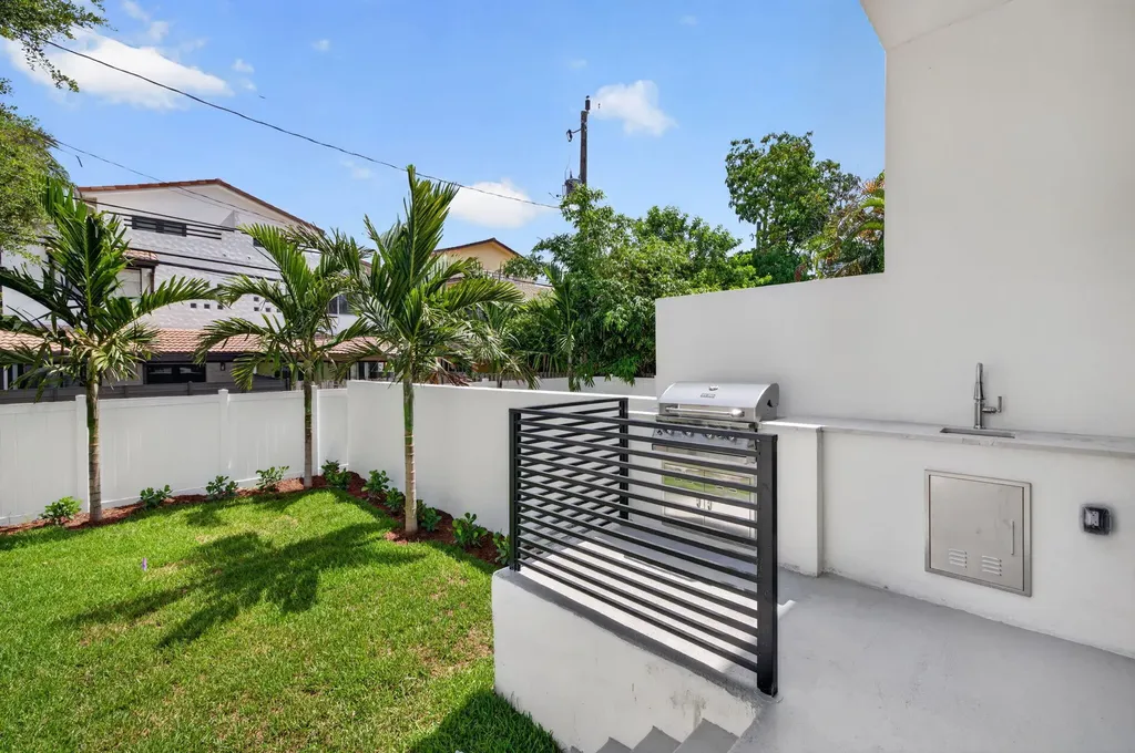 509 SW 11th Street Fort Lauderdale FL 33315