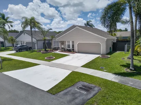 13560 SW 9th Court Davie FL 33325