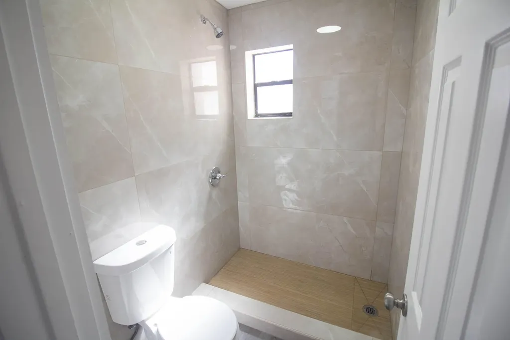 223 SE 11th Avenue Pompano Beach FL 33060
