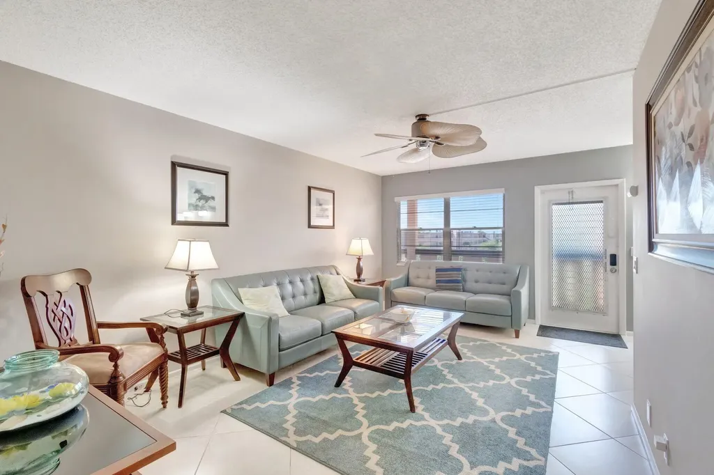 4049 Wolverton C Boca Raton FL 33434