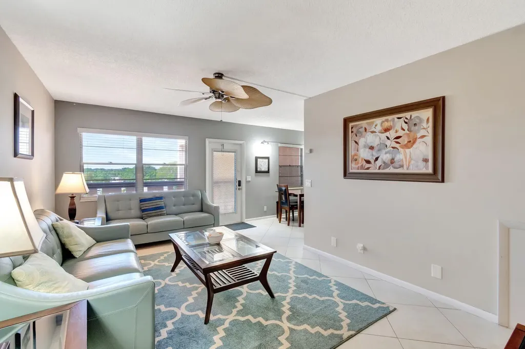 4049 Wolverton C Boca Raton FL 33434
