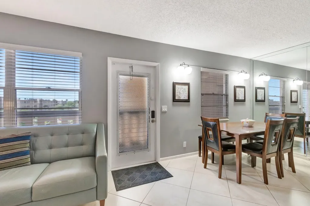 4049 Wolverton C Boca Raton FL 33434