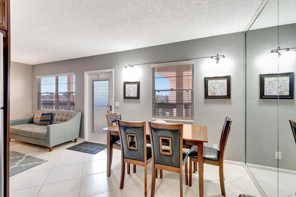 4049 Wolverton C Boca Raton FL 33434