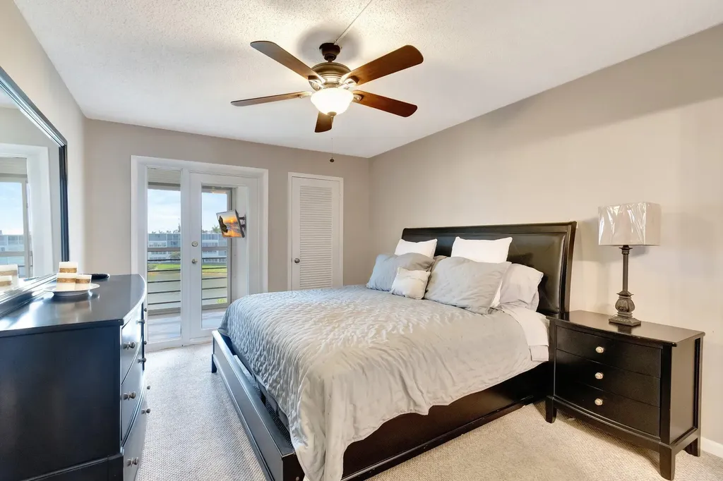 4049 Wolverton C Boca Raton FL 33434