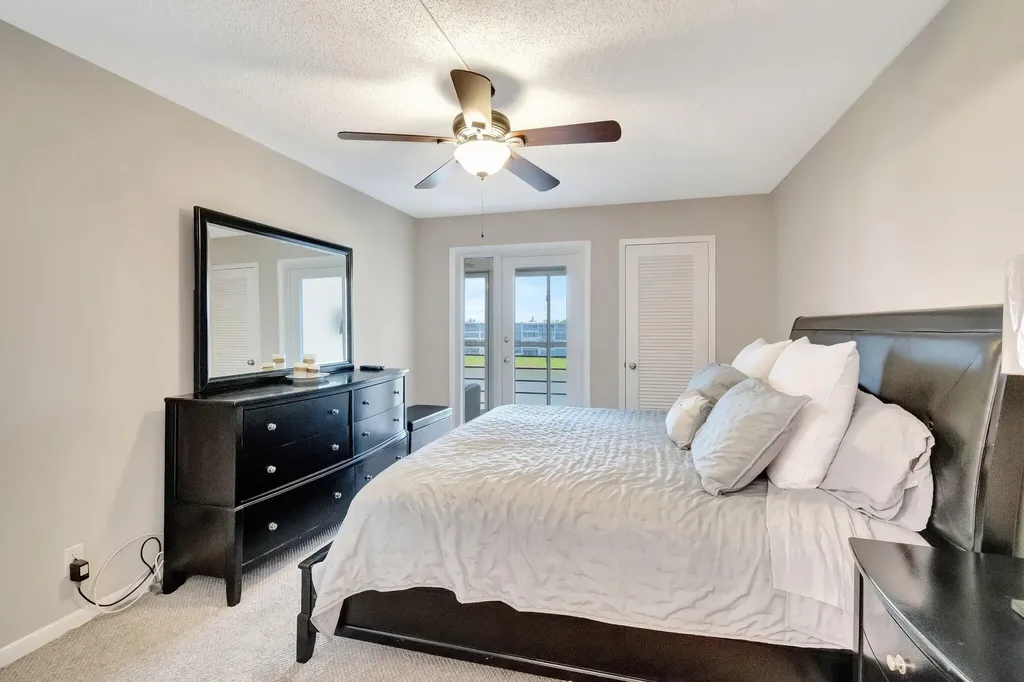 4049 Wolverton C Boca Raton FL 33434