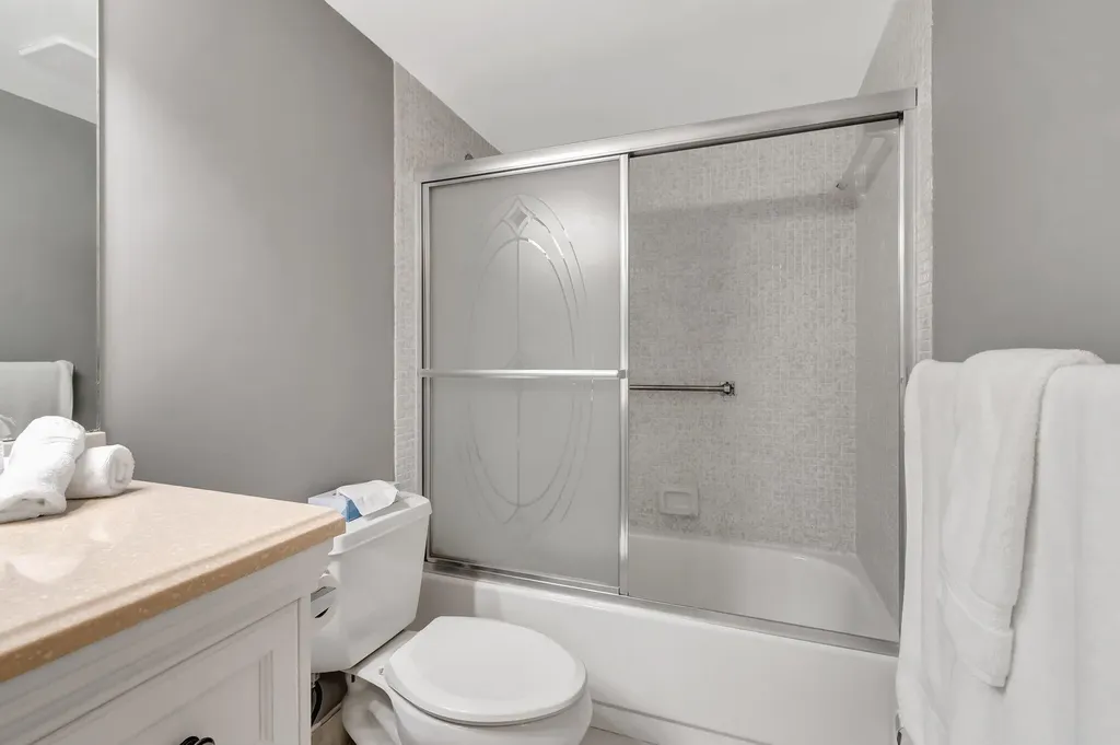 4049 Wolverton C Boca Raton FL 33434