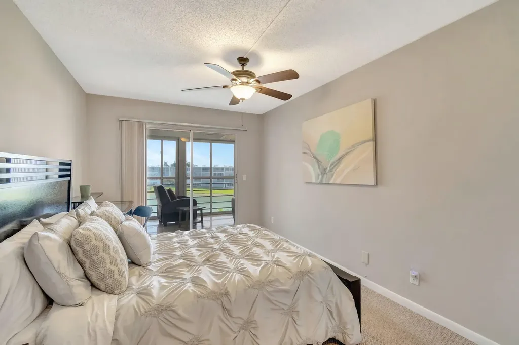 4049 Wolverton C Boca Raton FL 33434