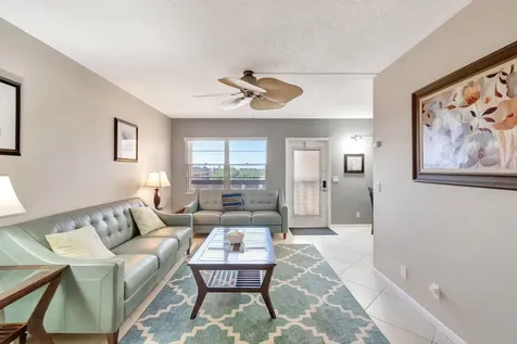 4049 Wolverton C Boca Raton FL 33434