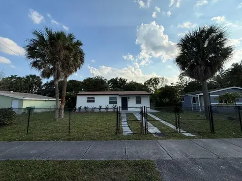 3370 NW 9th Street Lauderhill FL 33311