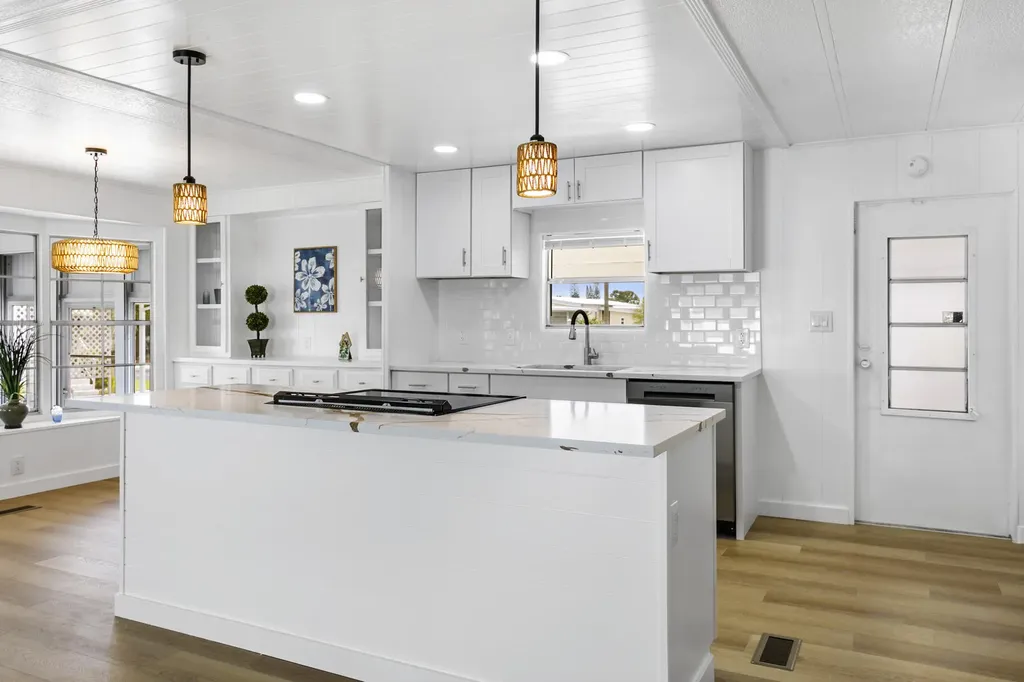 39016 Gayle Bay Boynton Beach FL 33436