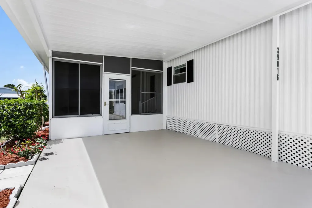 39016 Gayle Bay Boynton Beach FL 33436