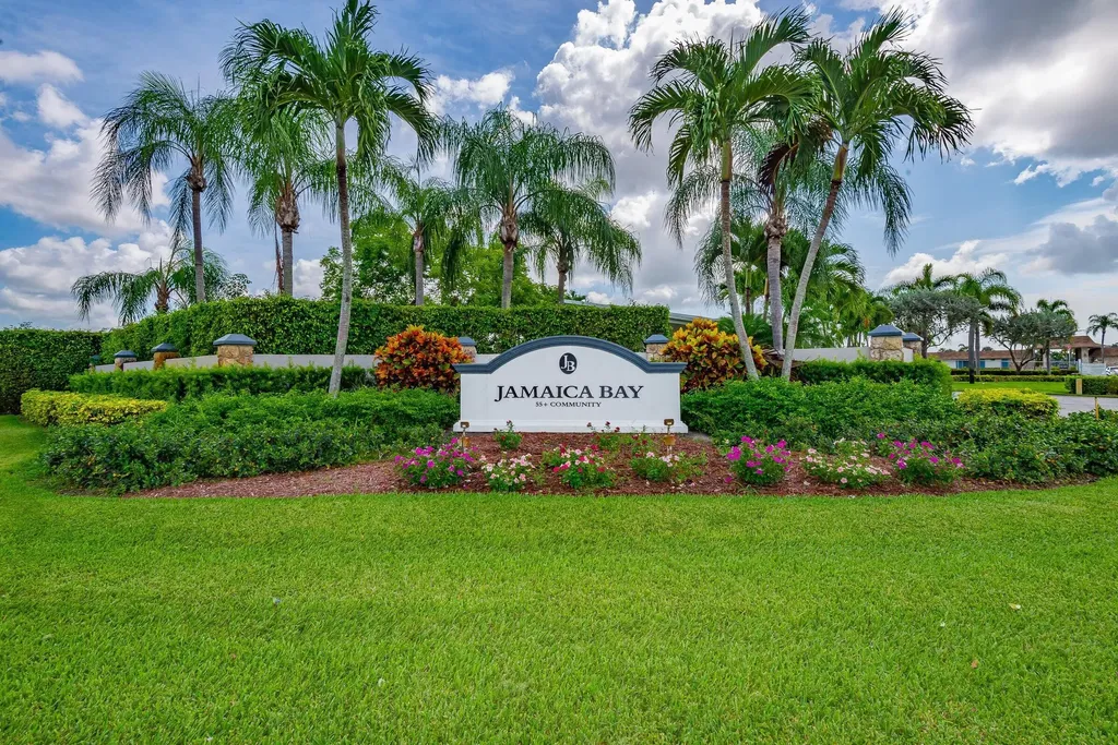 39016 Gayle Bay Boynton Beach FL 33436