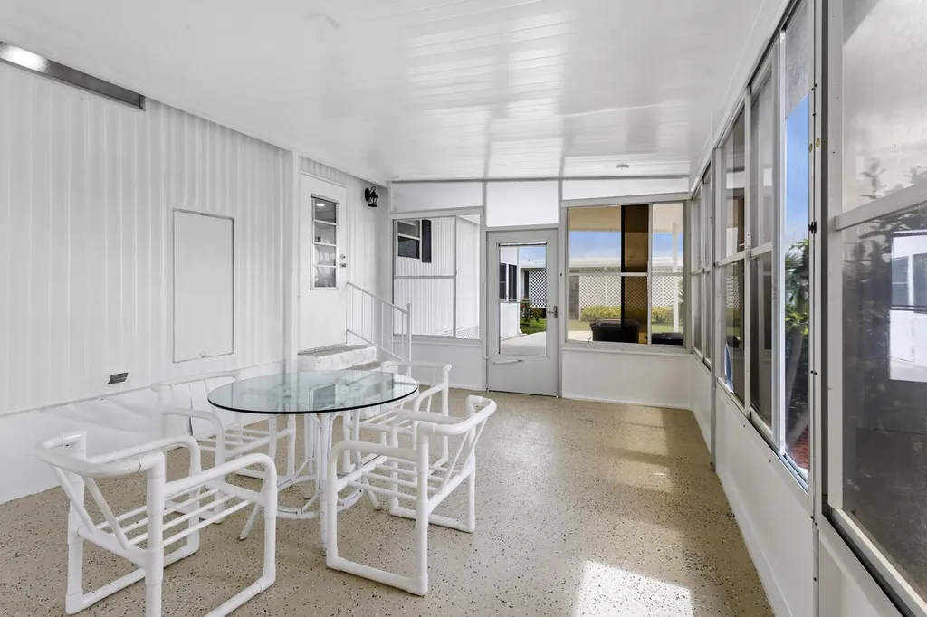 39016 Gayle Bay Boynton Beach FL 33436