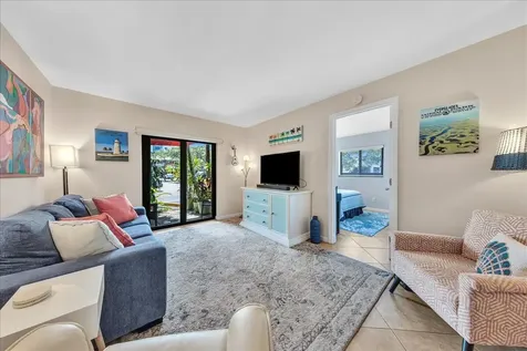 2965 NE 8th Terrace Oakland Park FL 33334