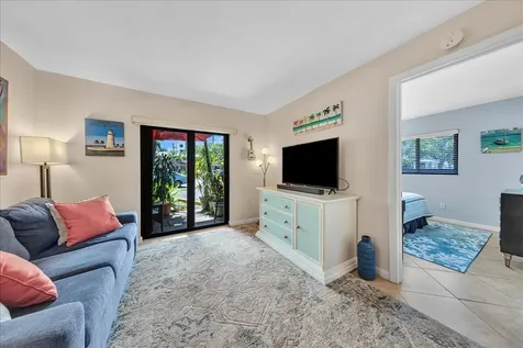 2965 NE 8th Terrace Oakland Park FL 33334