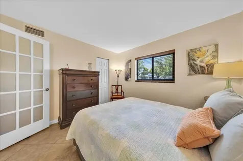 2965 NE 8th Terrace Oakland Park FL 33334
