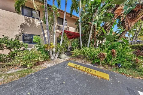 2965 NE 8th Terrace Oakland Park FL 33334