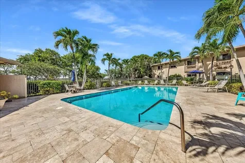 2965 NE 8th Terrace Oakland Park FL 33334