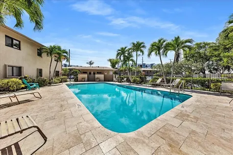 2965 NE 8th Terrace Oakland Park FL 33334