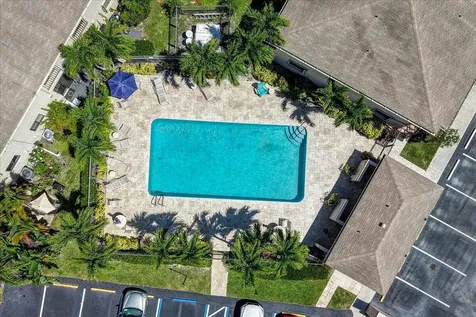 2965 NE 8th Terrace Oakland Park FL 33334