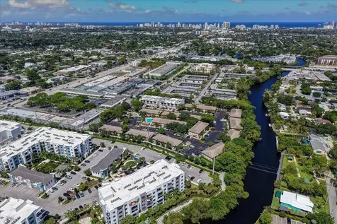 2965 NE 8th Terrace Oakland Park FL 33334
