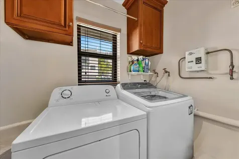 2965 NE 8th Terrace Oakland Park FL 33334