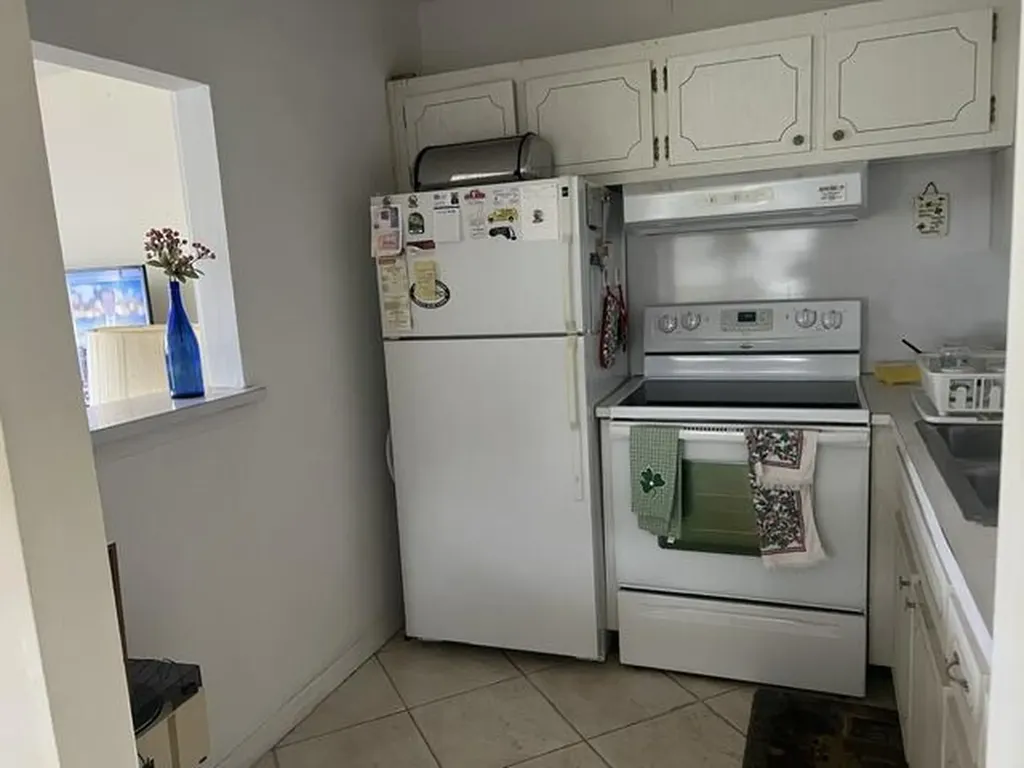 850 E Horizons E Boynton Beach FL 33435