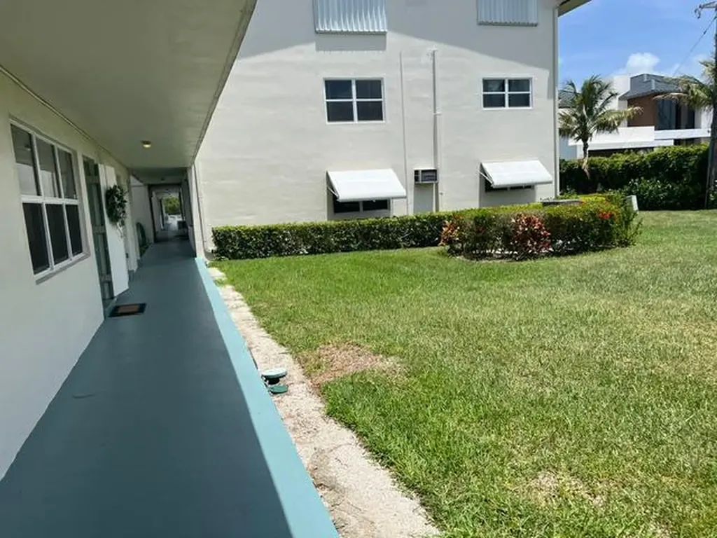 850 E Horizons E Boynton Beach FL 33435