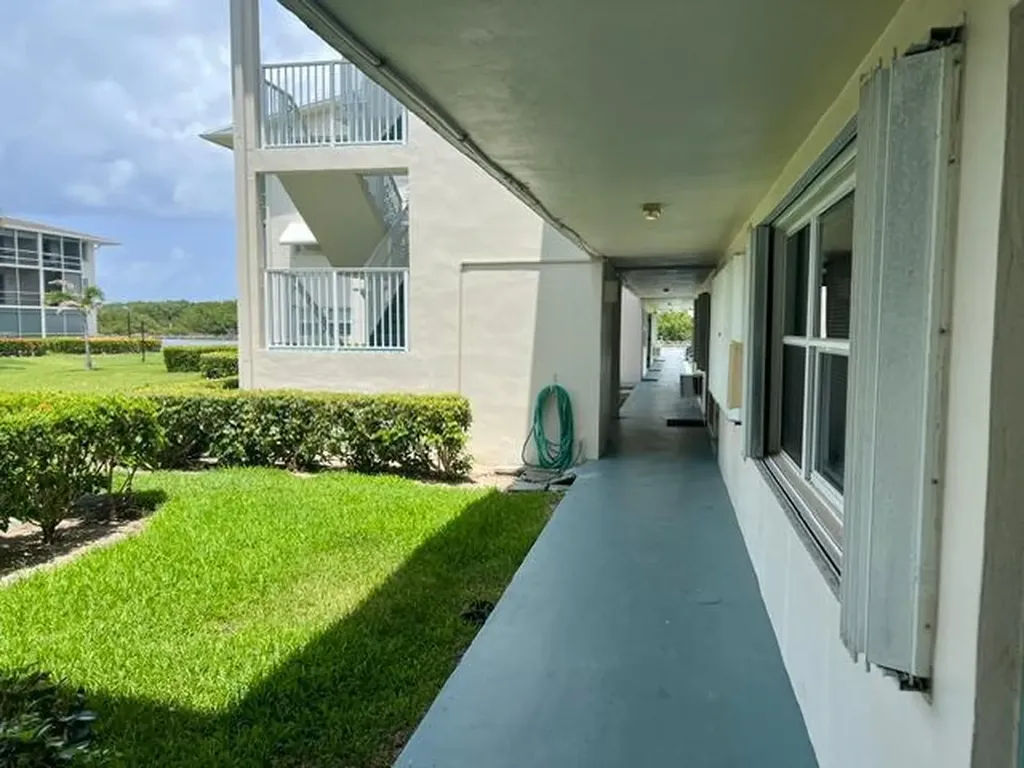 850 E Horizons E Boynton Beach FL 33435