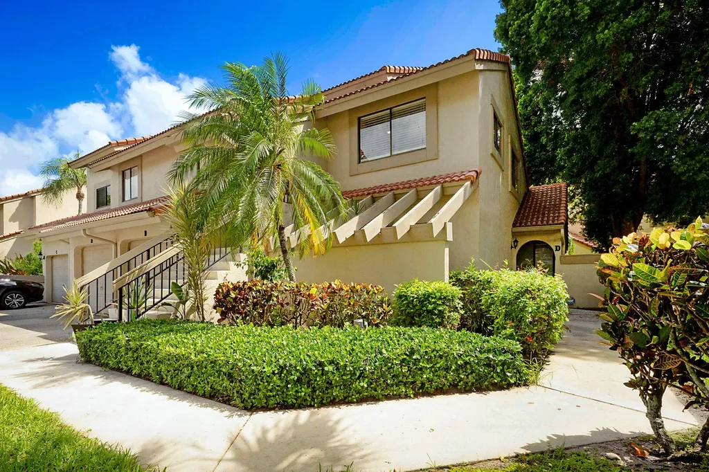 5590 Coach House Circle Boca Raton FL 33486