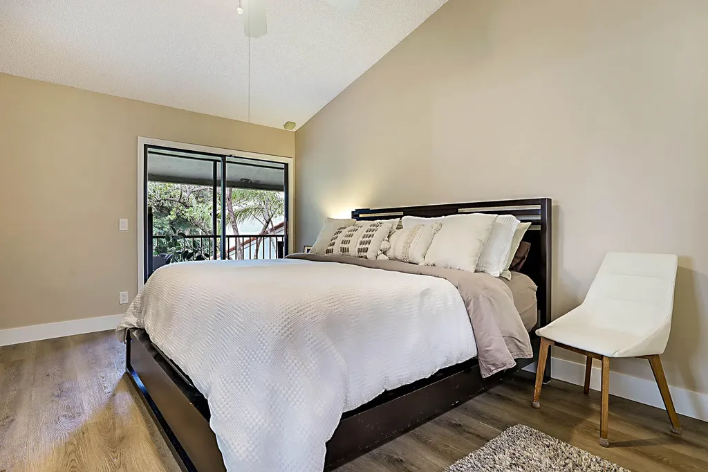 5590 Coach House Circle Boca Raton FL 33486