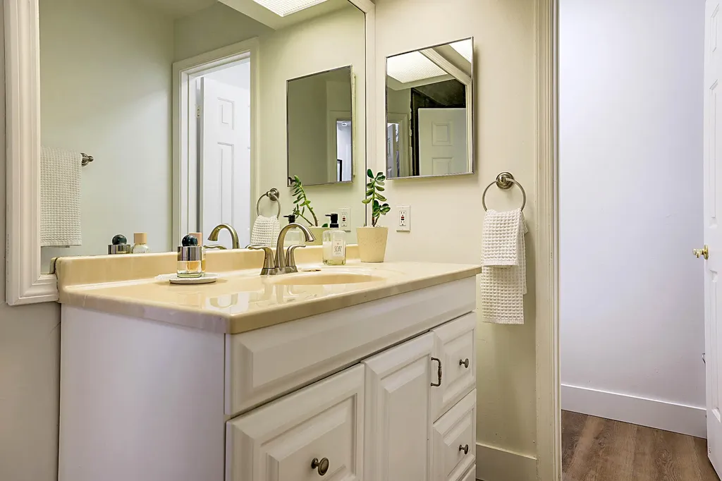 5590 Coach House Circle Boca Raton FL 33486