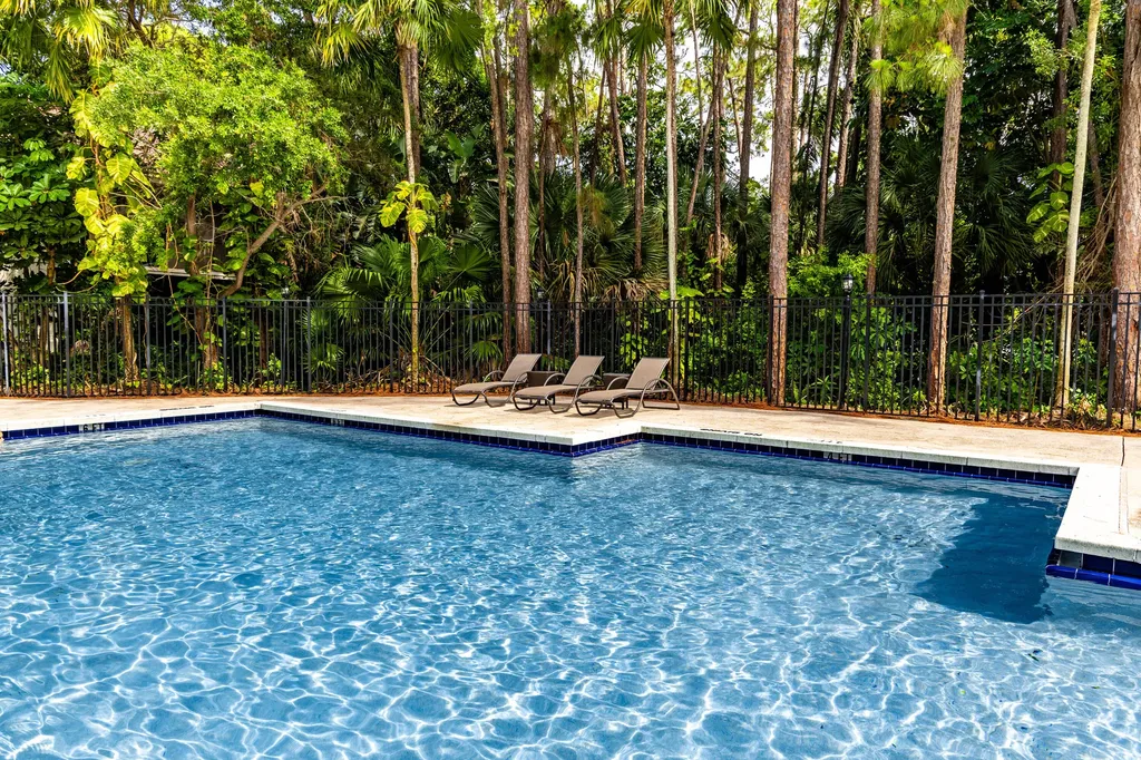 5590 Coach House Circle Boca Raton FL 33486