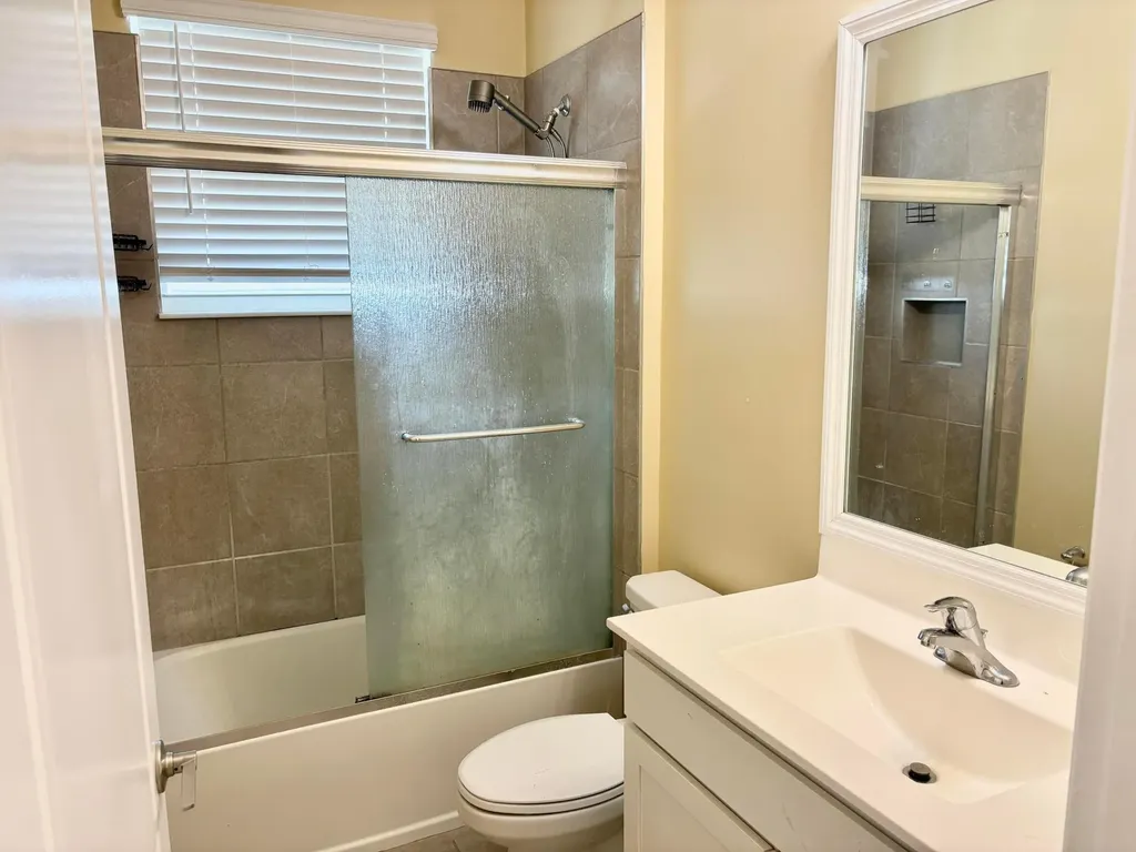 7962 NW Greenbank Circle Port St Lucie FL 34987