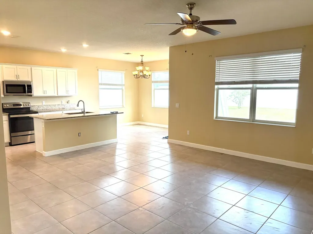 7962 NW Greenbank Circle Port St Lucie FL 34987
