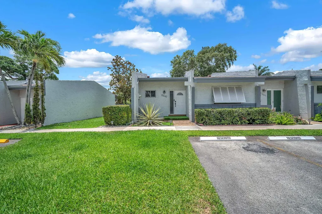 2347 N 37th Avenue Hollywood FL 33021