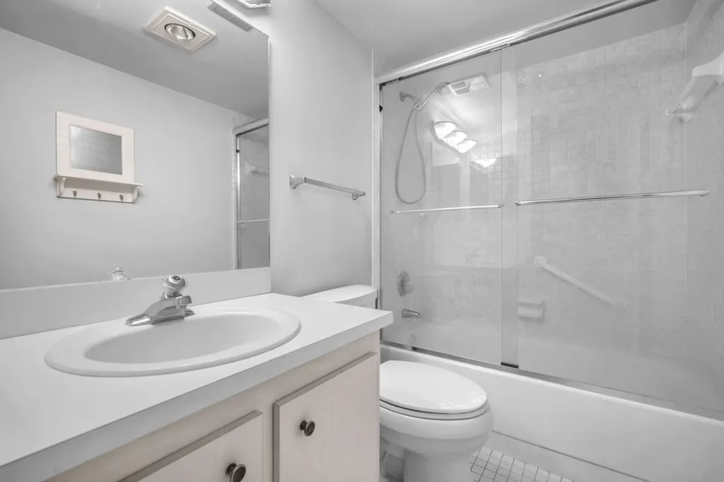 2347 N 37th Avenue Hollywood FL 33021