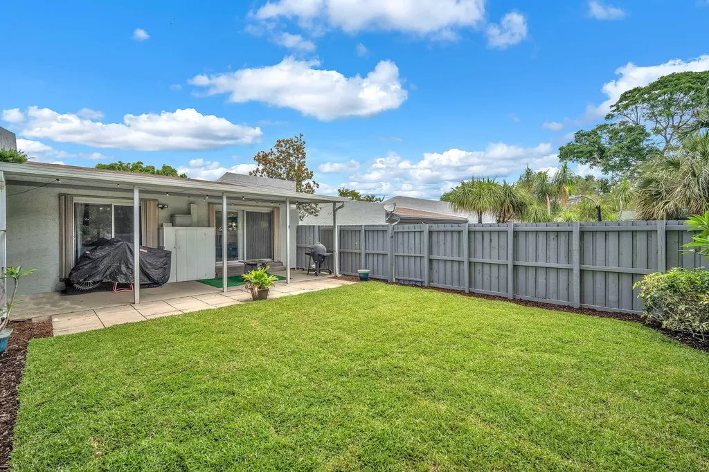 2347 N 37th Avenue Hollywood FL 33021