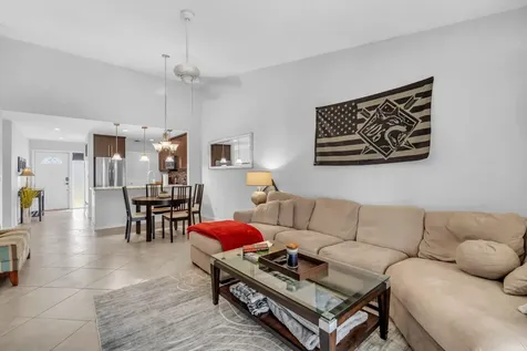 2347 N 37th Avenue Hollywood FL 33021