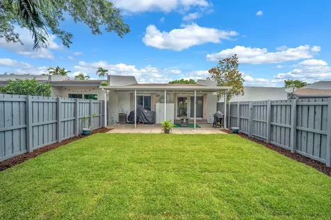 2347 N 37th Avenue Hollywood FL 33021