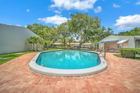 2347 N 37th Avenue Hollywood FL 33021