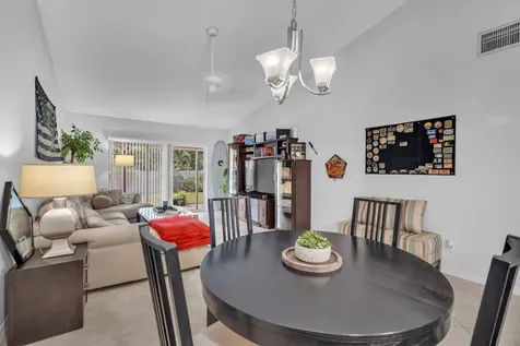 2347 N 37th Avenue Hollywood FL 33021