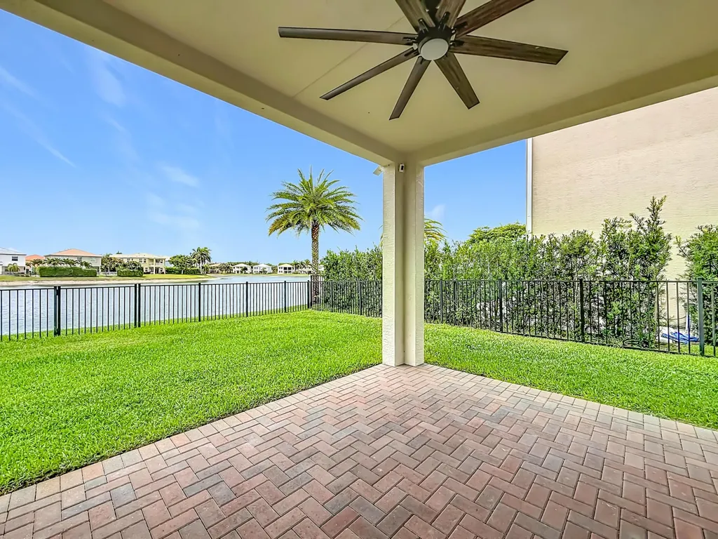 9508 Phipps Lane Wellington FL 33414