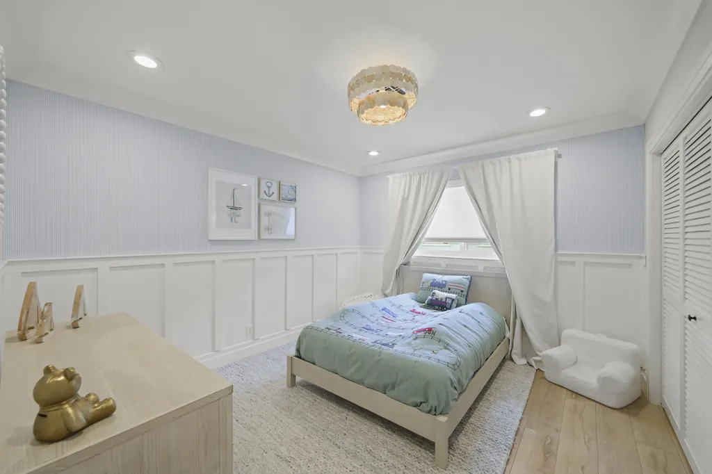 621 Apple Tree Lane Boca Raton FL 33486