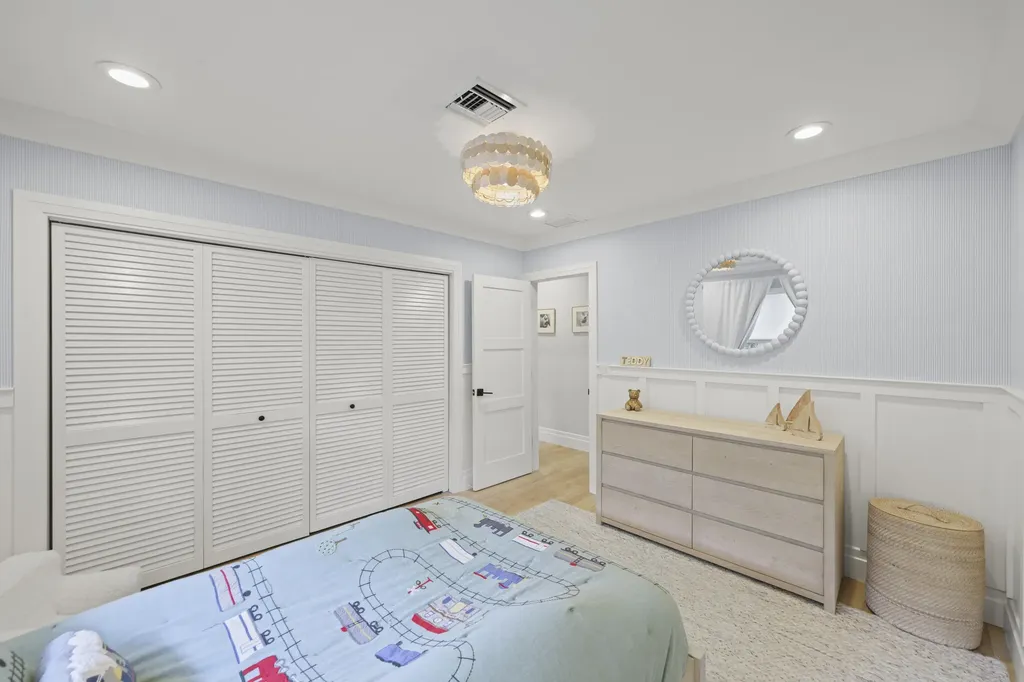 621 Apple Tree Lane Boca Raton FL 33486