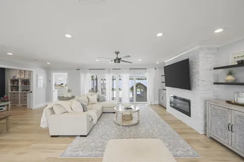 621 Apple Tree Lane Boca Raton FL 33486