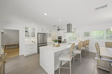 621 Apple Tree Lane Boca Raton FL 33486